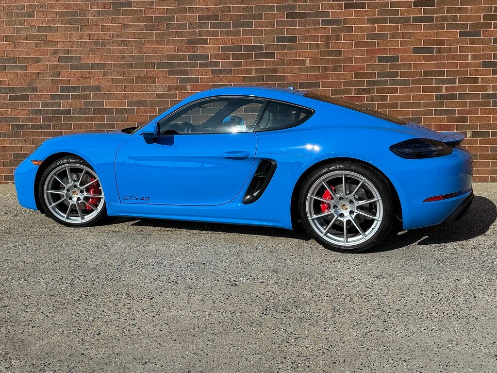 2025 Porsche Cayman GTS 4.0 photo 3