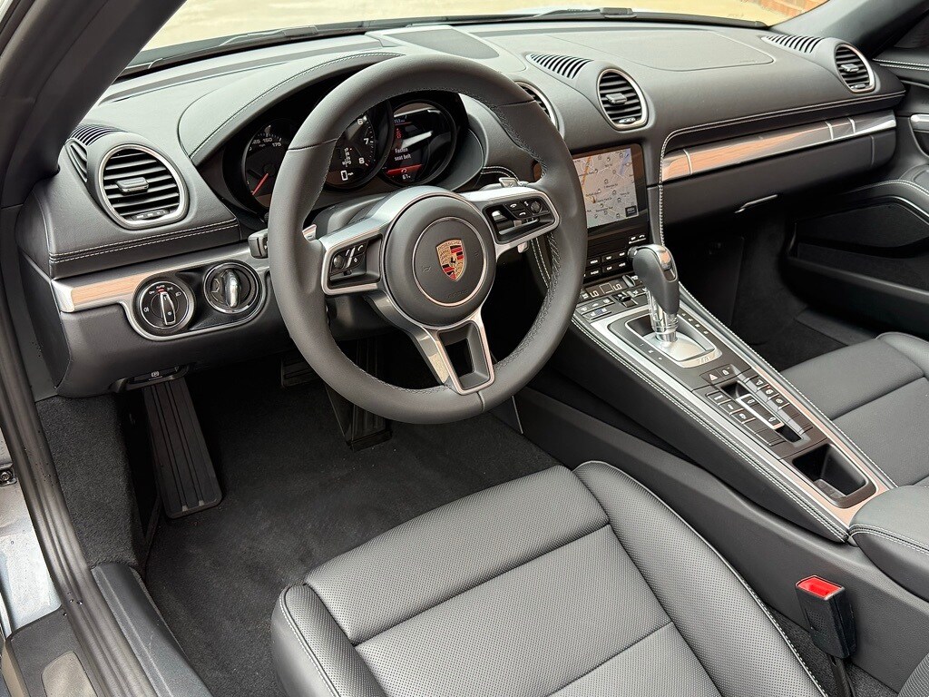 2025 Porsche Boxster Base photo 4