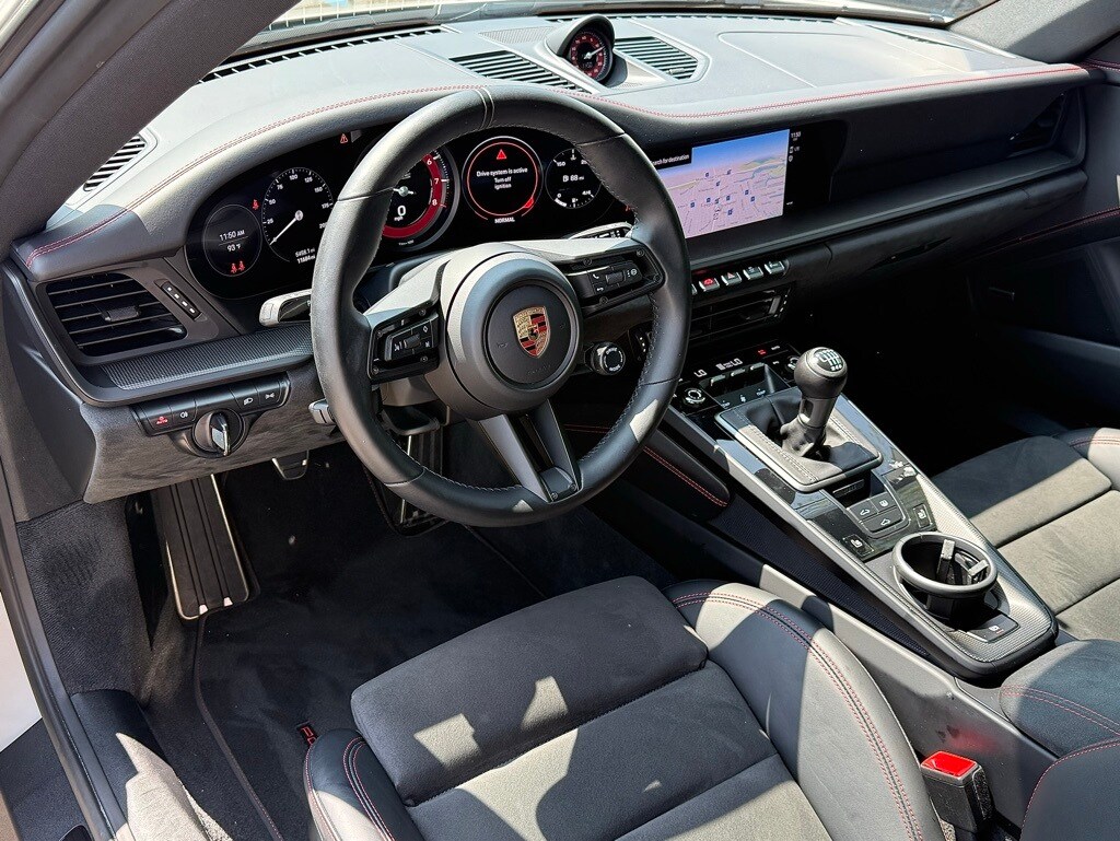 2024 Porsche 911 GTS photo 4