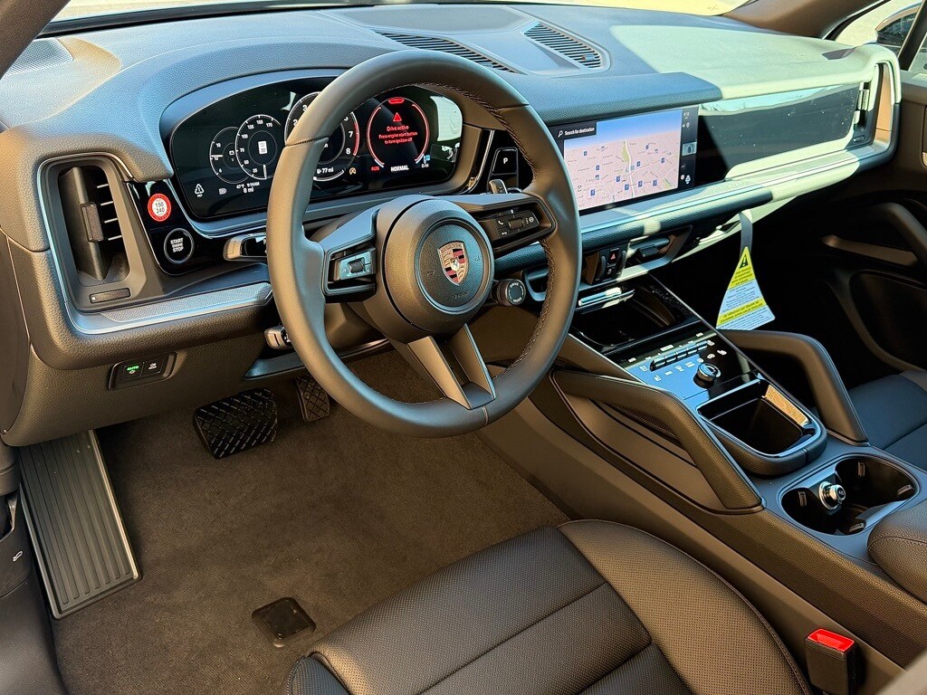 2026 Porsche Cayenne photo 4