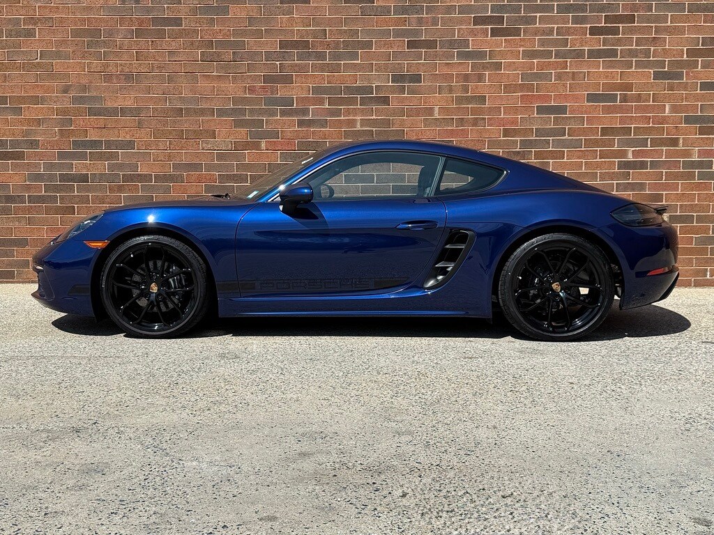 2024 Porsche Cayman S photo 2