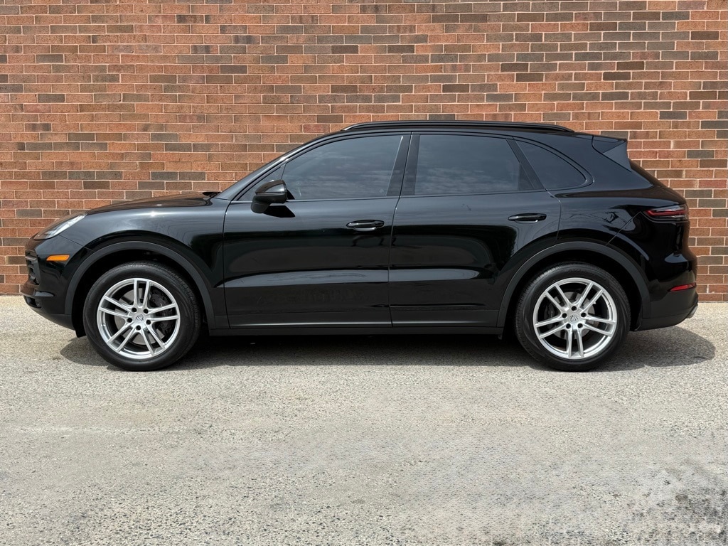 Used 2022 Porsche Cayenne Base with VIN WP1AA2AY2NDA02462 for sale in Freeport, NY