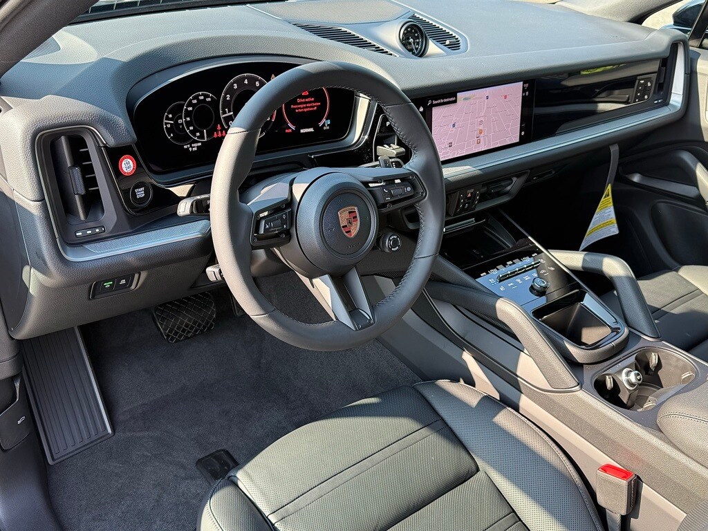 2026 Porsche Cayenne Coupe photo 4