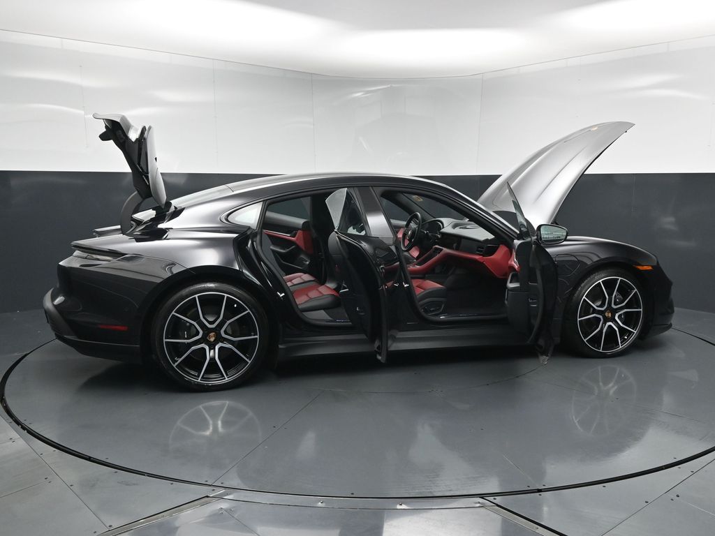 2025 Porsche Taycan Base - Photo 35