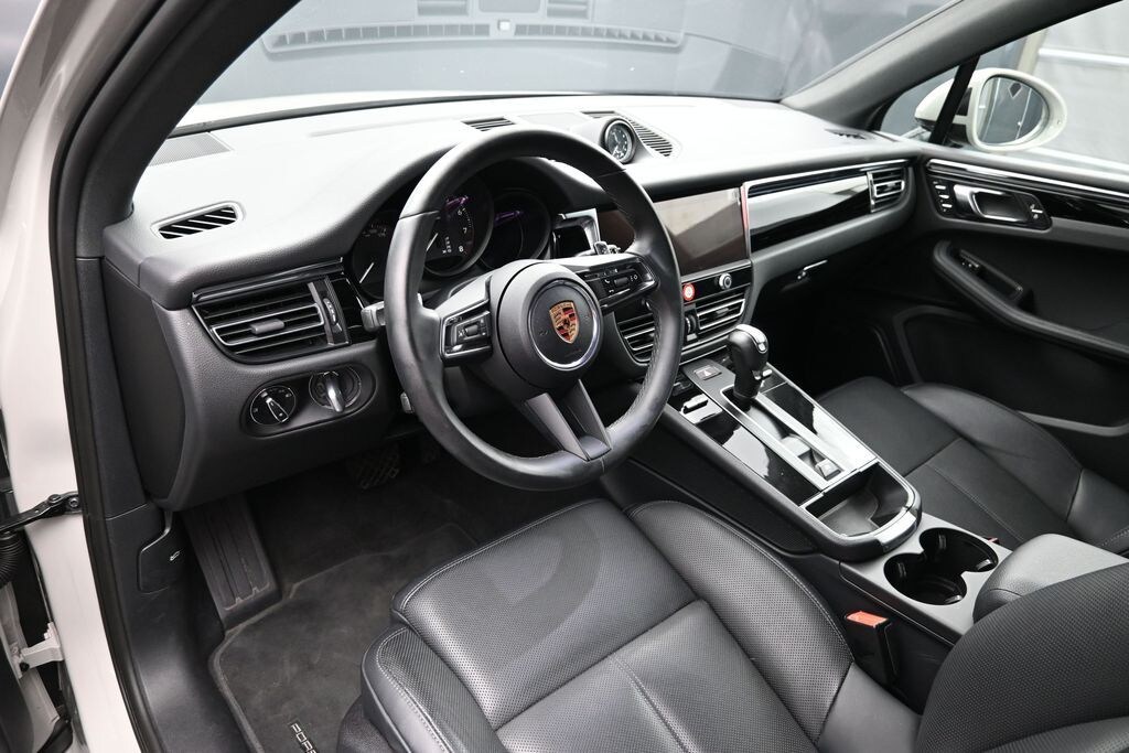 Used 2025 Porsche Macan SUV