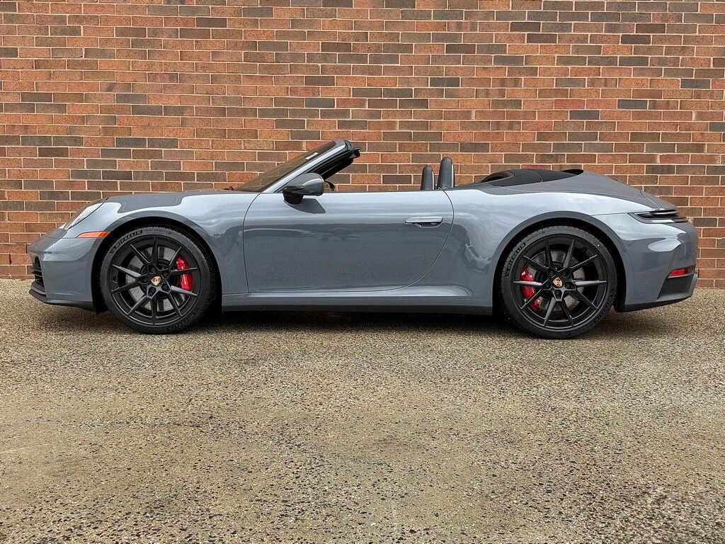 2026 Porsche 911 4S photo 2