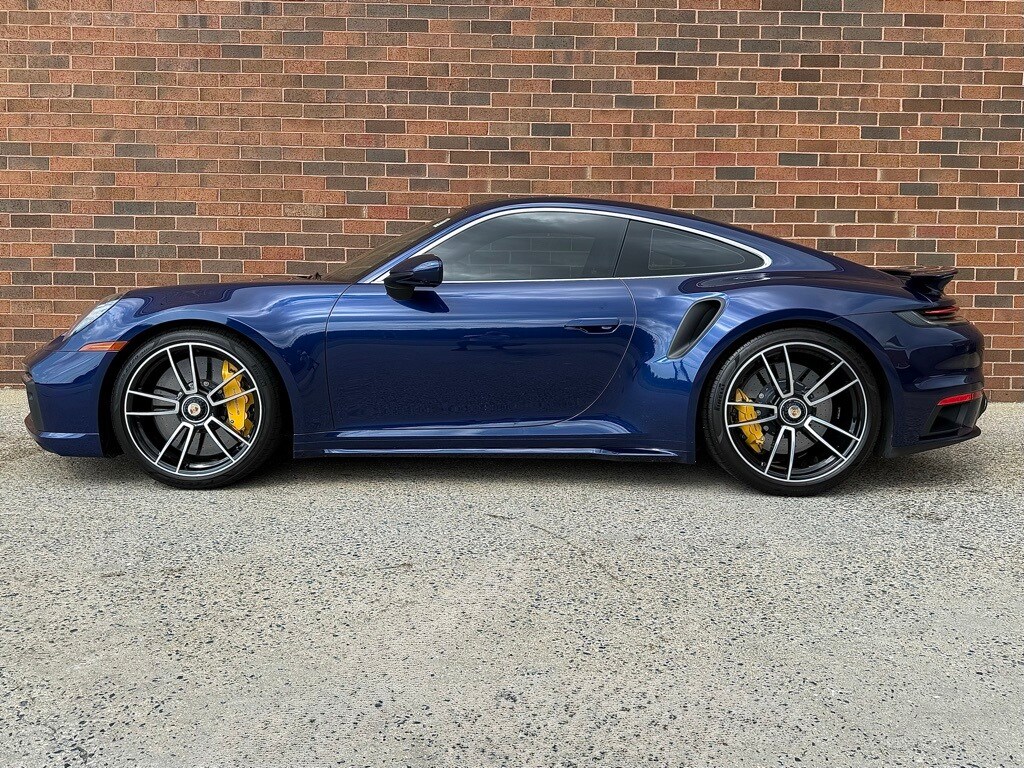 2022 Porsche 911 Turbo S photo 2
