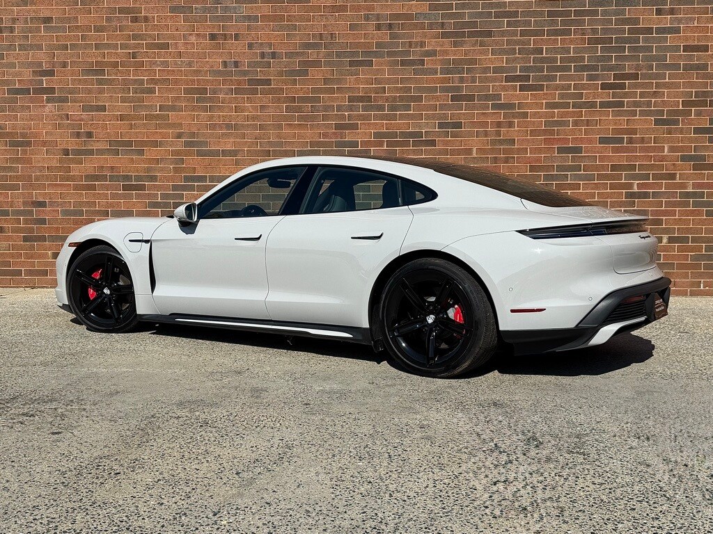 2025 Porsche Taycan 4S photo 3