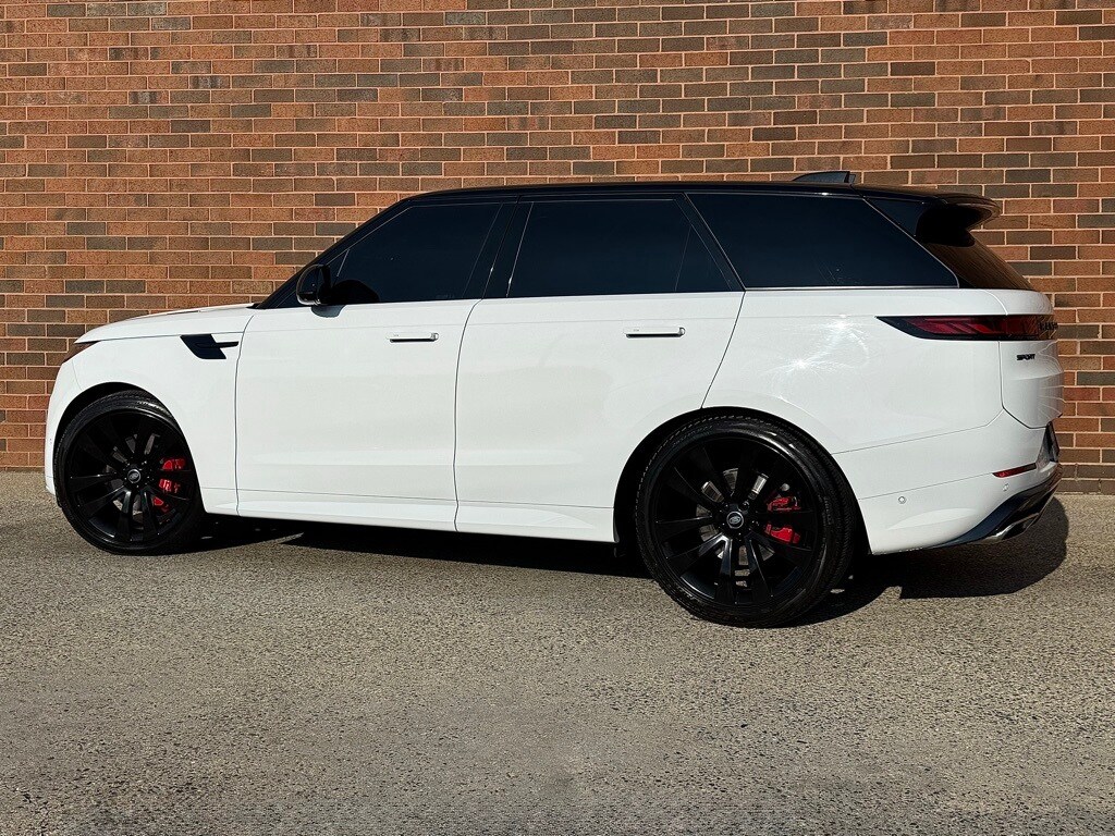 2024 Land Rover Range Rover Sport P400 Dynamic SE photo 3