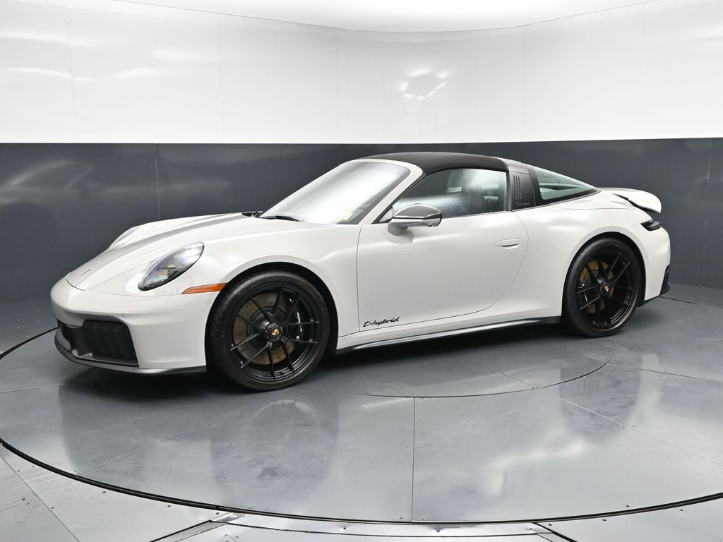 2026 Porsche 911 GTS