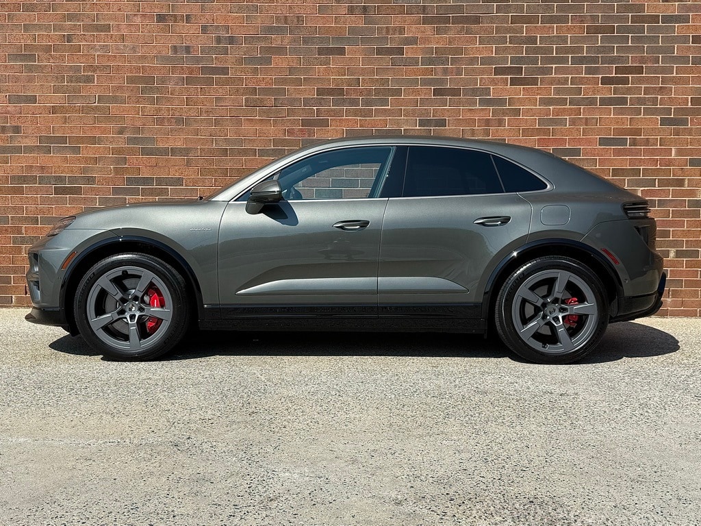 Used 2025 Porsche Macan Turbo Electric with VIN WP1AC2XA8SL175289 for sale in Freeport, NY