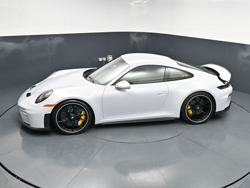 2025 Porsche 911 GT3 - Photo 13