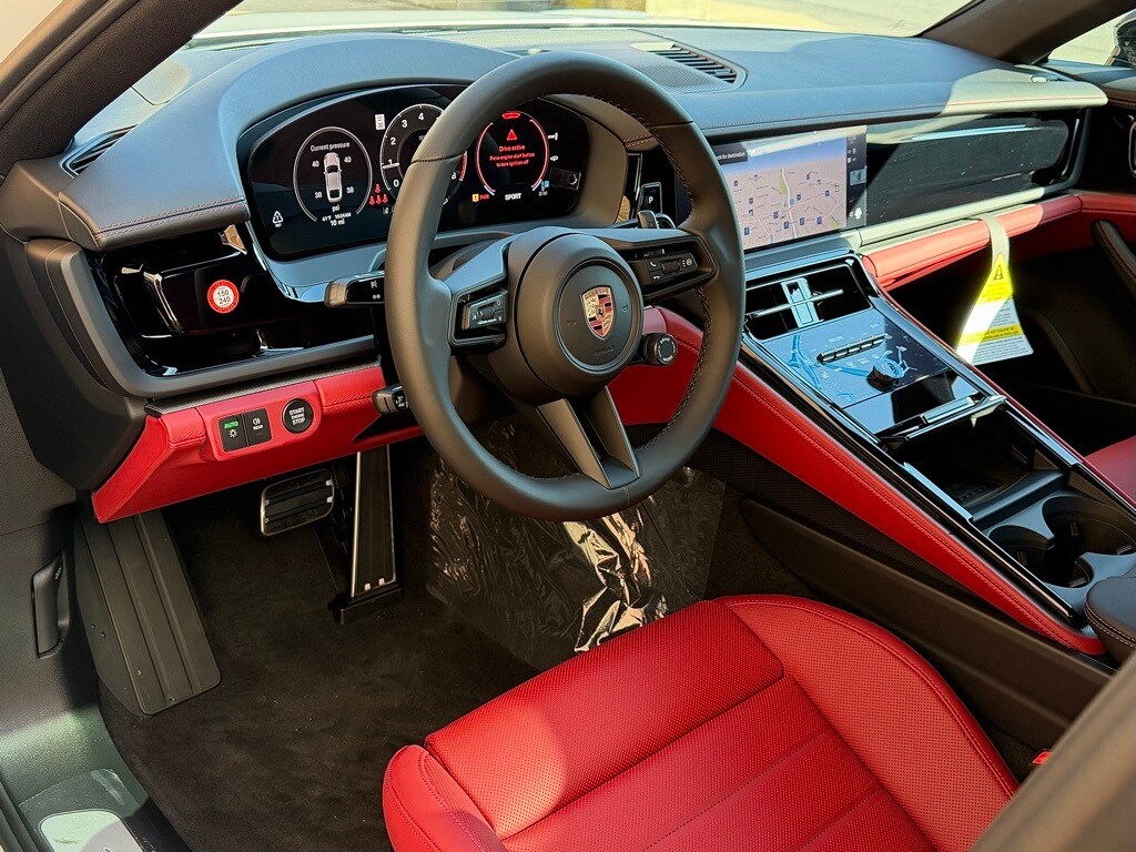 2026 Porsche Panamera 4 photo 4