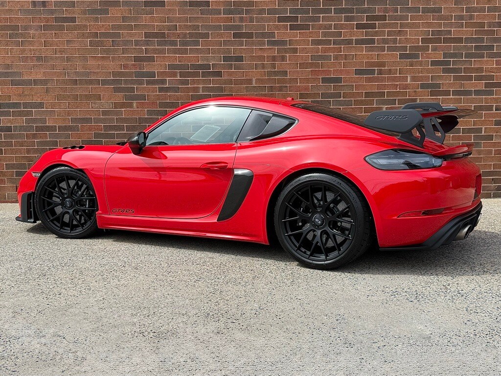 2023 Porsche Cayman GT4 RS photo 3
