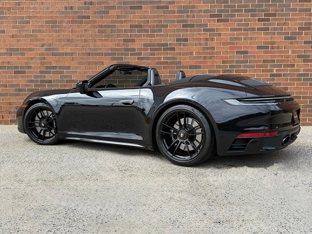 2023 Porsche 911 4S 4 GTS photo 3