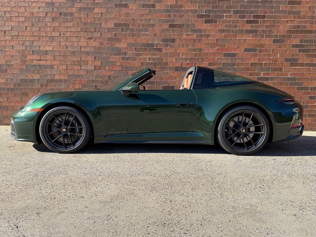 2026 Porsche 911 Targa 4 GTS photo 2