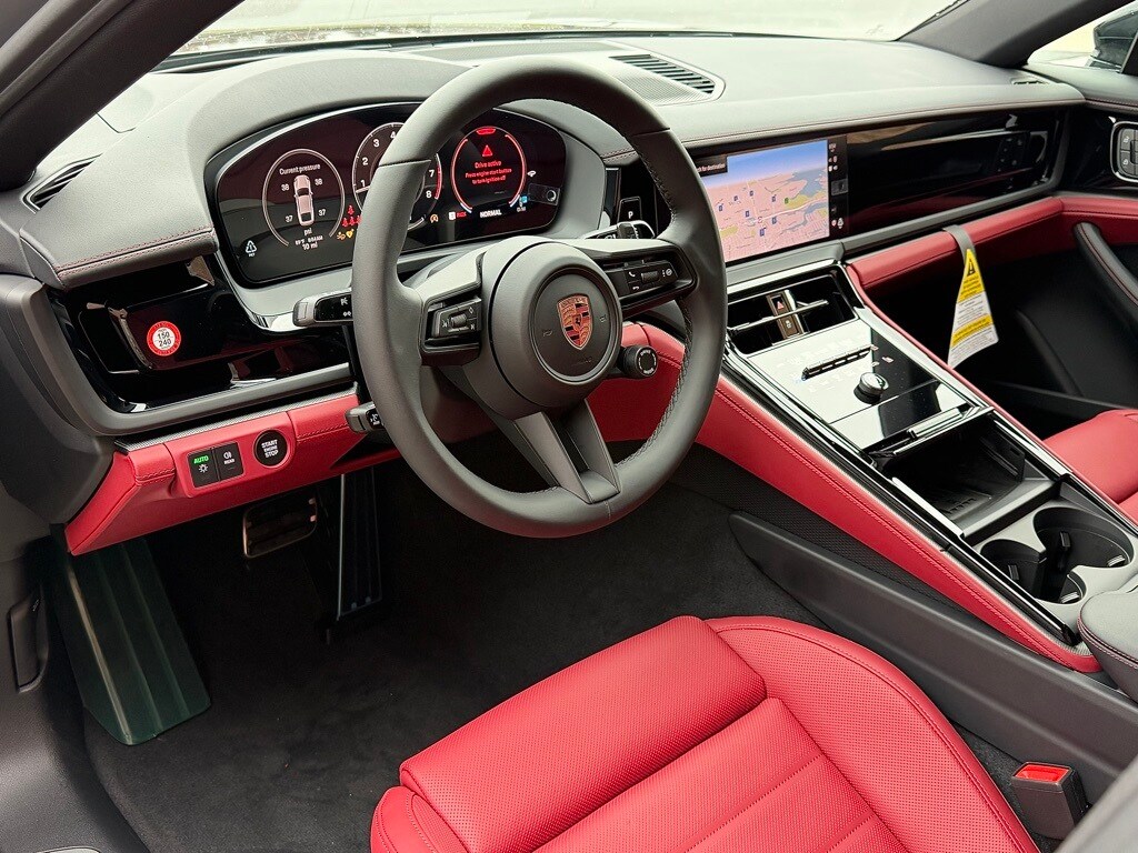 2026 Porsche Panamera 4 photo 4