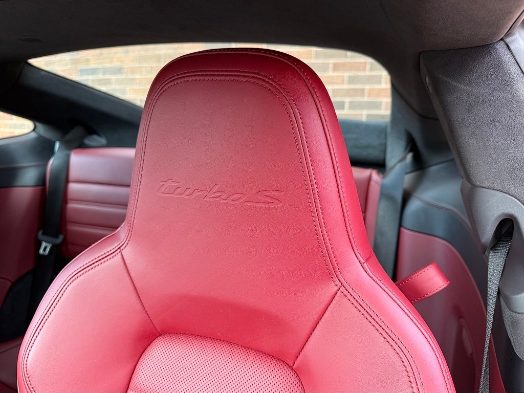 2022 Porsche 911 Turbo S - Photo 19