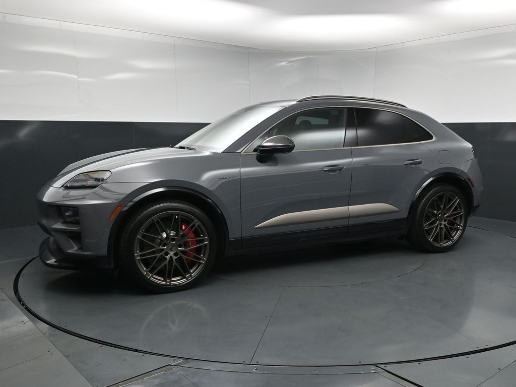 2025 Porsche Macan