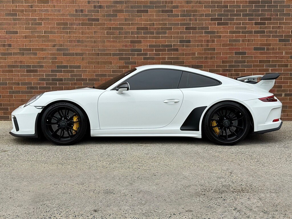 2018 Porsche 911 GT3 photo 2