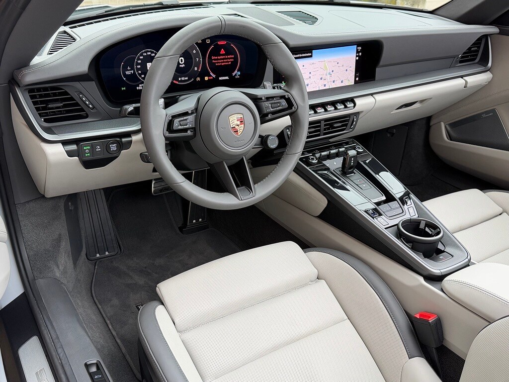 2025 Porsche 911 S photo 4