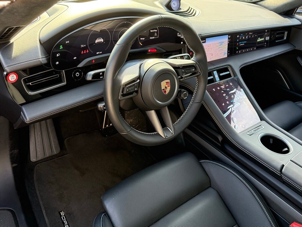 2023 Porsche Taycan Turbo S photo 4