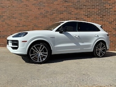 2026 Porsche Cayenne E-Hybrid SUV