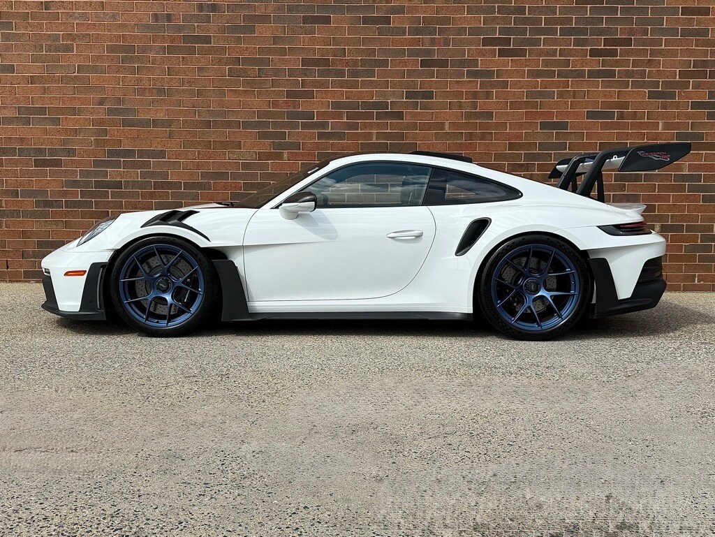 2023 Porsche 911 GT3 RS photo 2