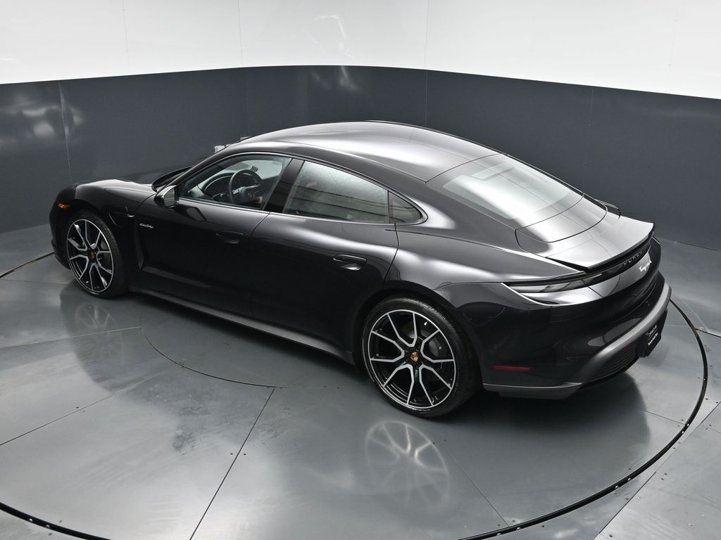 2025 Porsche Taycan Base - Photo 18