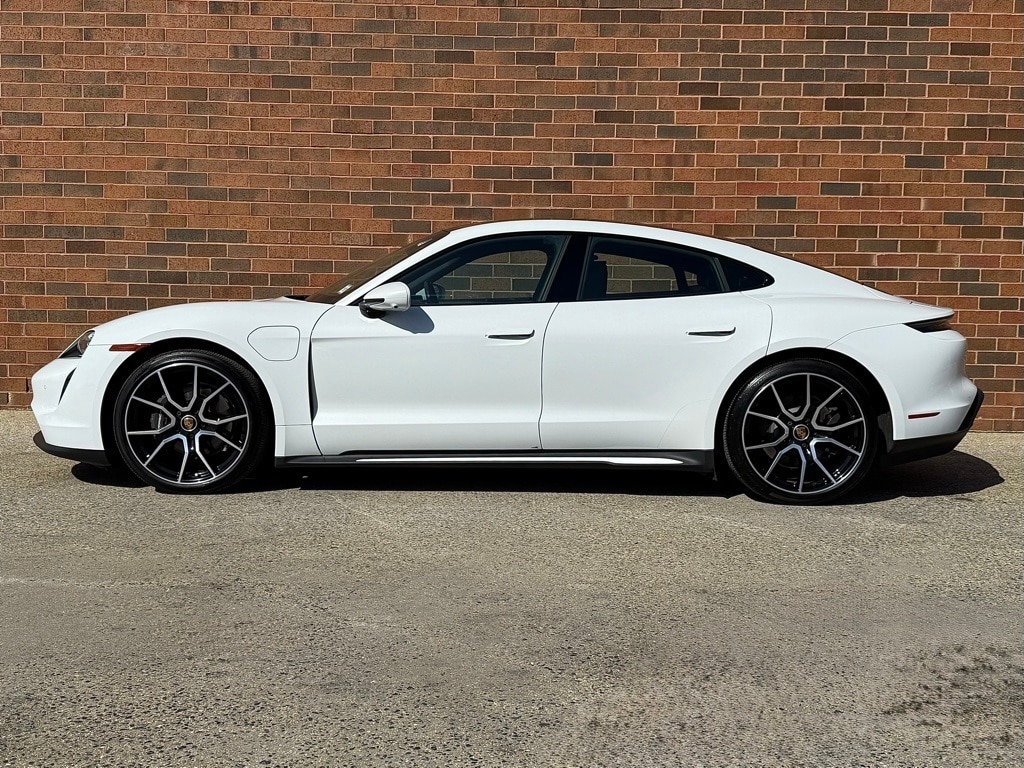 Certified 2024 Porsche Taycan Base with VIN WP0AA2Y15RSA10795 for sale in Freeport, NY