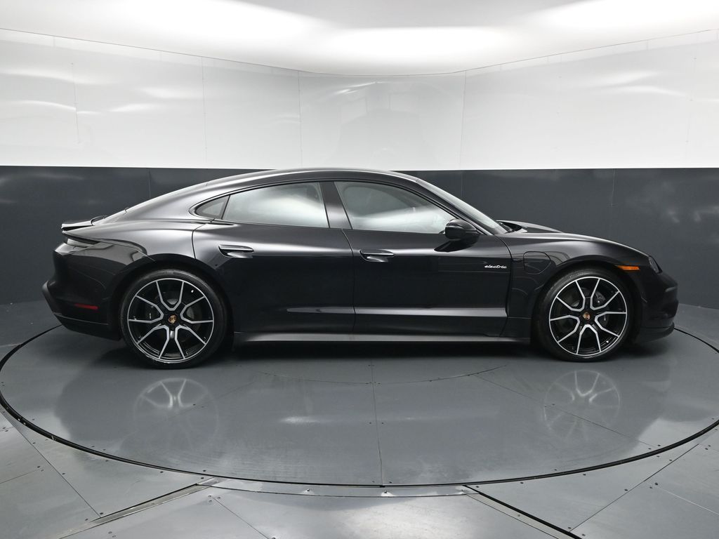 2025 Porsche Taycan Base - Photo 13