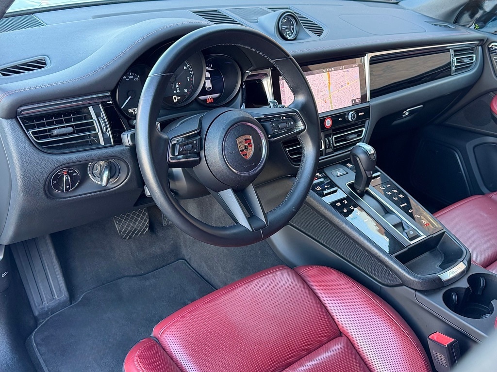Certified 2025 Porsche Macan  SUV