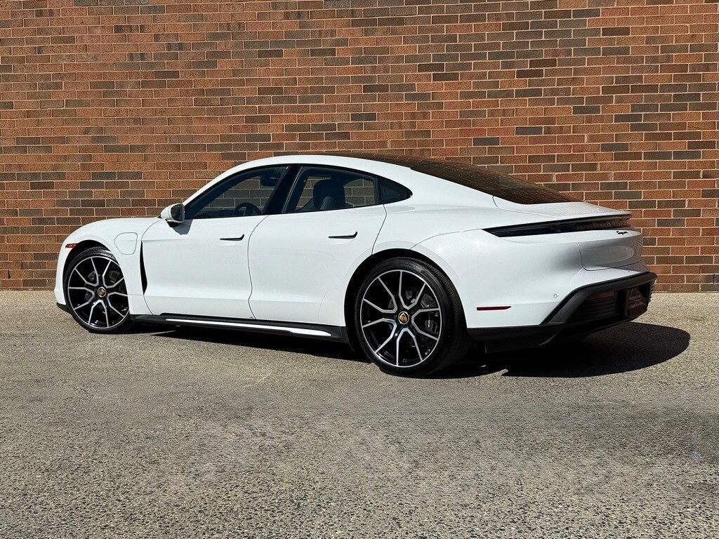 2024 Porsche Taycan Base photo 3