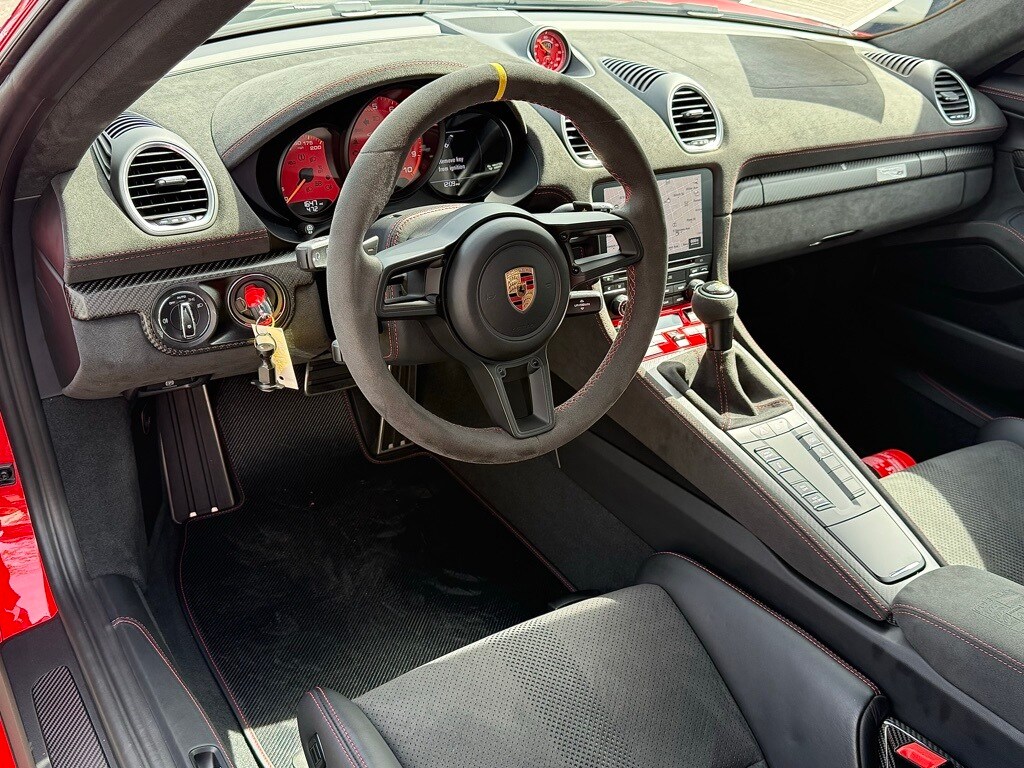 2023 Porsche Cayman GT4 RS photo 4