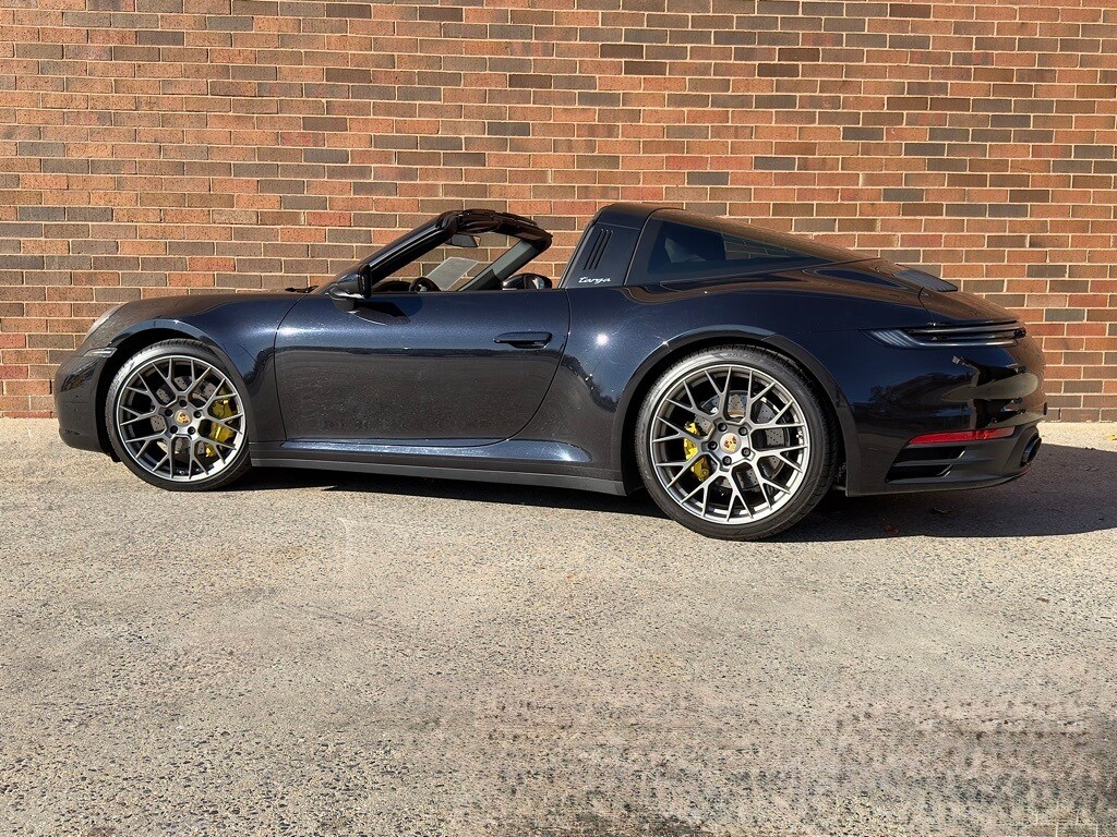 2021 Porsche 911 Targa 4S photo 3