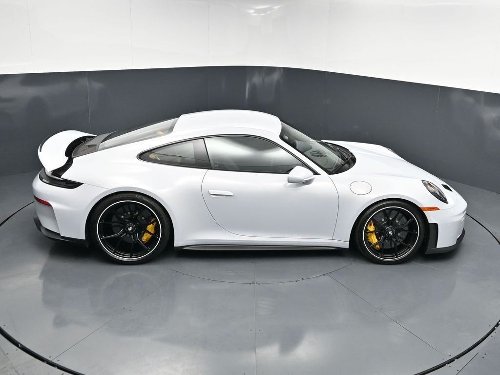 2025 Porsche 911 GT3 - Photo 17