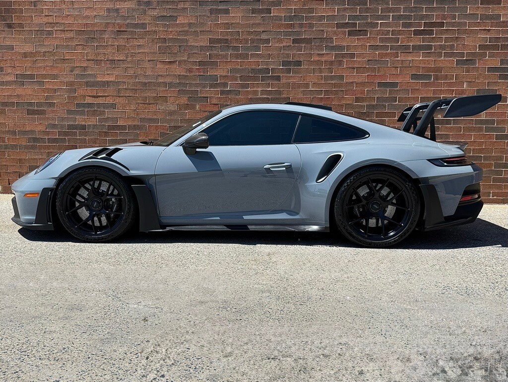 2024 Porsche 911 GT3 RS photo 2