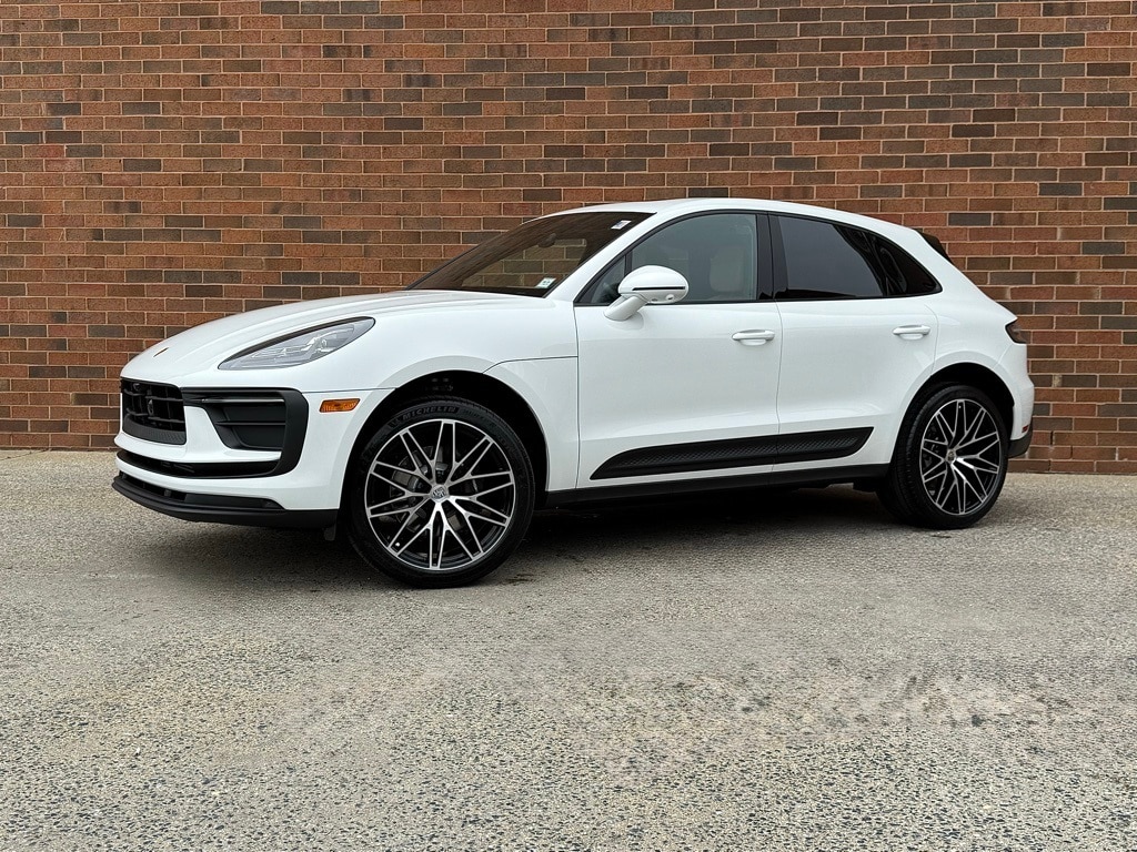 2025 Porsche Macan