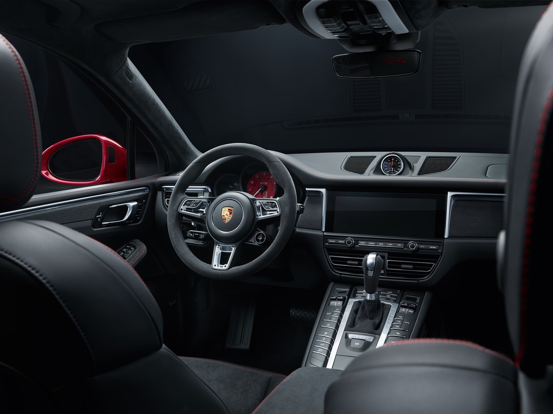 Porsche Macan dashboard view