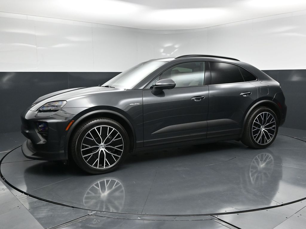 2024 Porsche Macan Base
