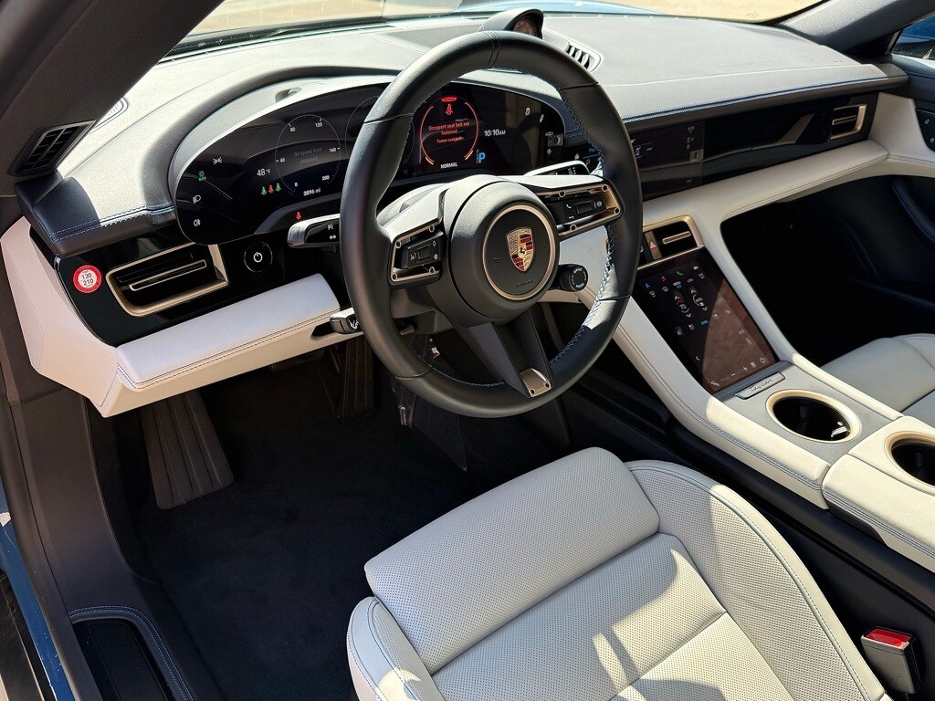 2024 Porsche Taycan 4S photo 4