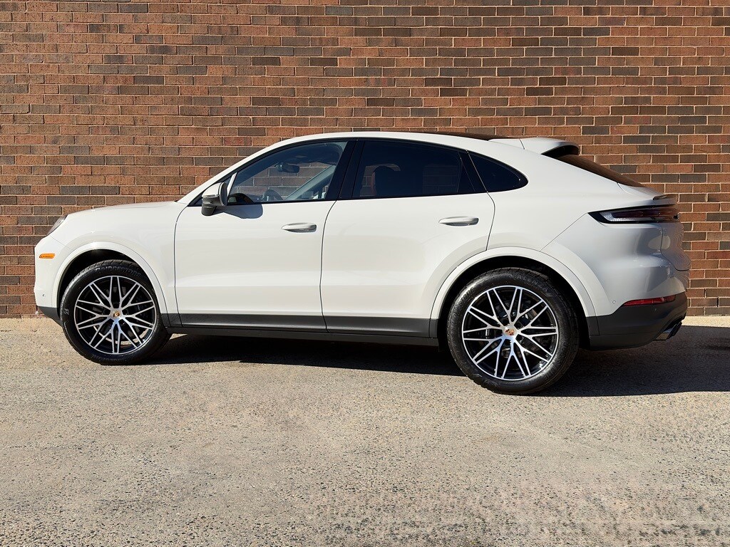 2026 Porsche Cayenne Coupe photo 2