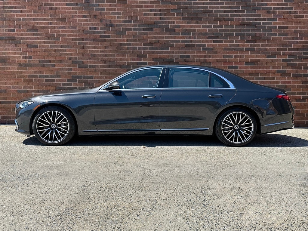 Used 2022 Mercedes-Benz S-Class S 580 with VIN W1K6G7GB3NA068774 for sale in Freeport, NY