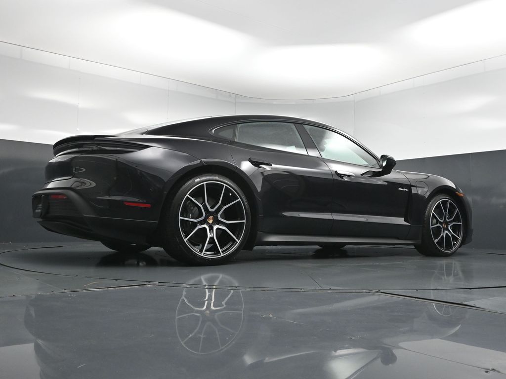 2025 Porsche Taycan Base - Photo 28
