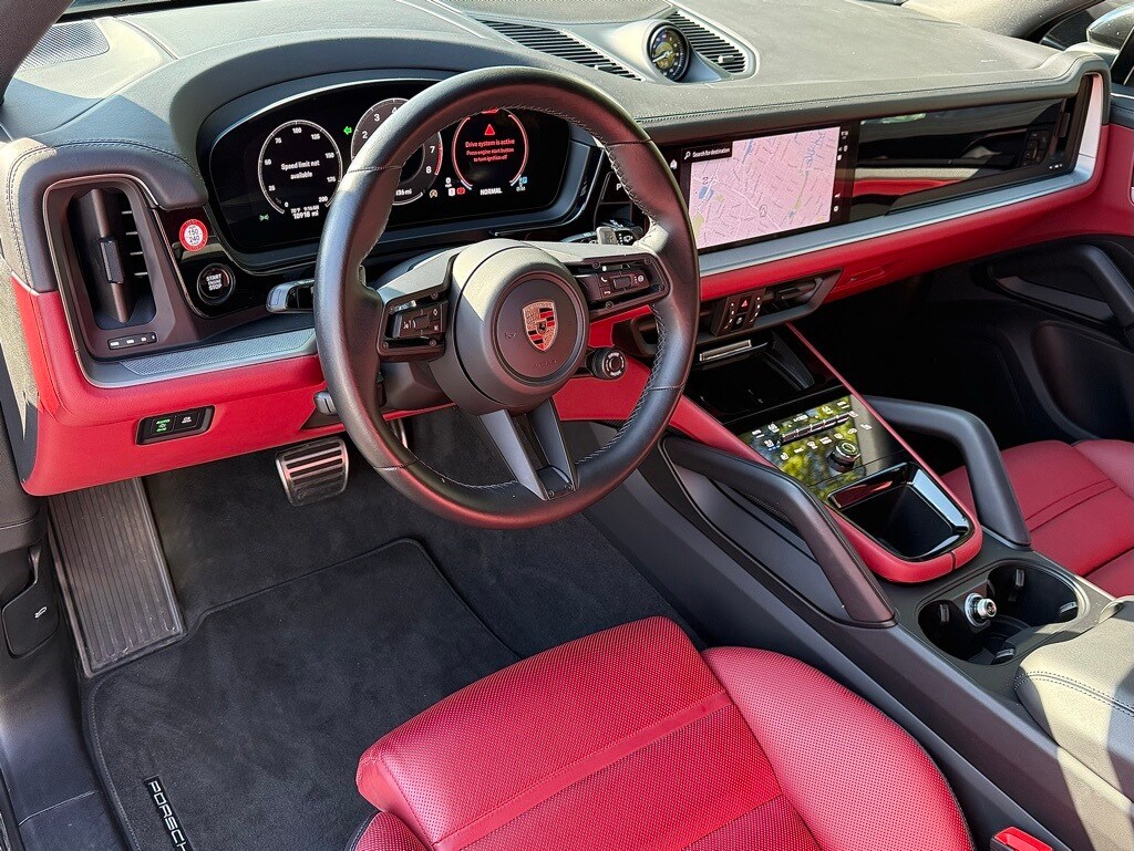 2026 Porsche Cayenne E-Hybrid photo 4