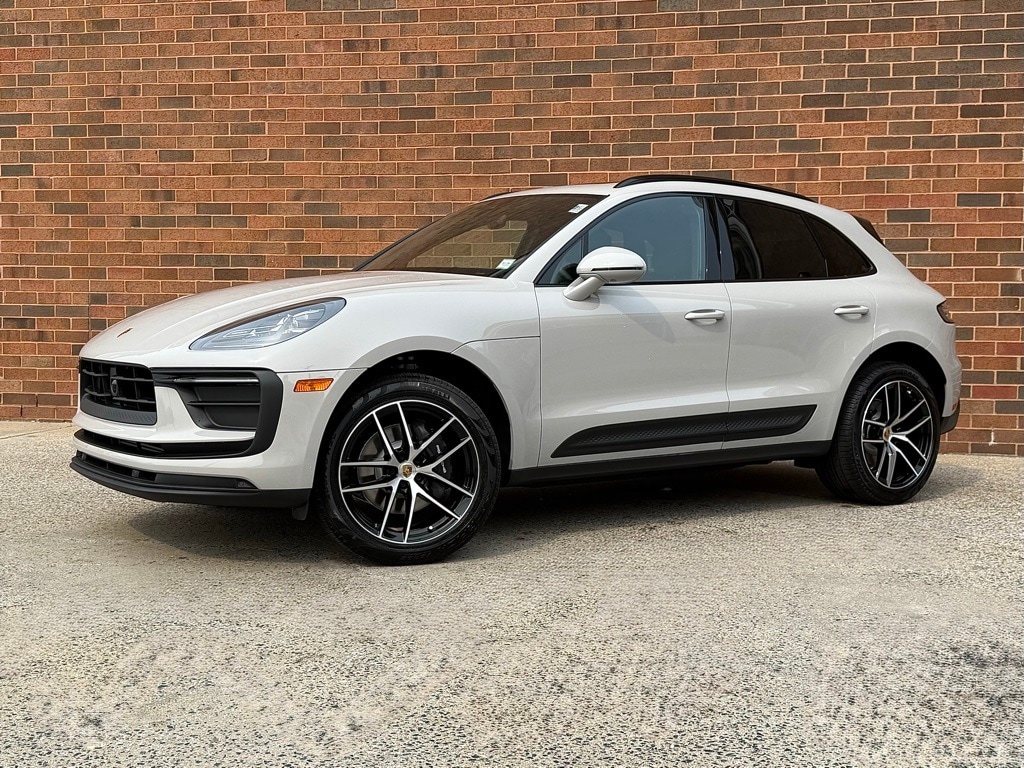 2025 Porsche Macan
