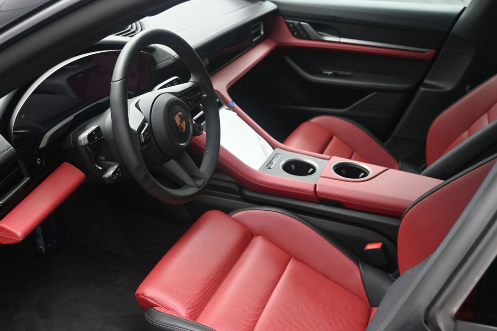 2025 Porsche Taycan Base - Photo 7