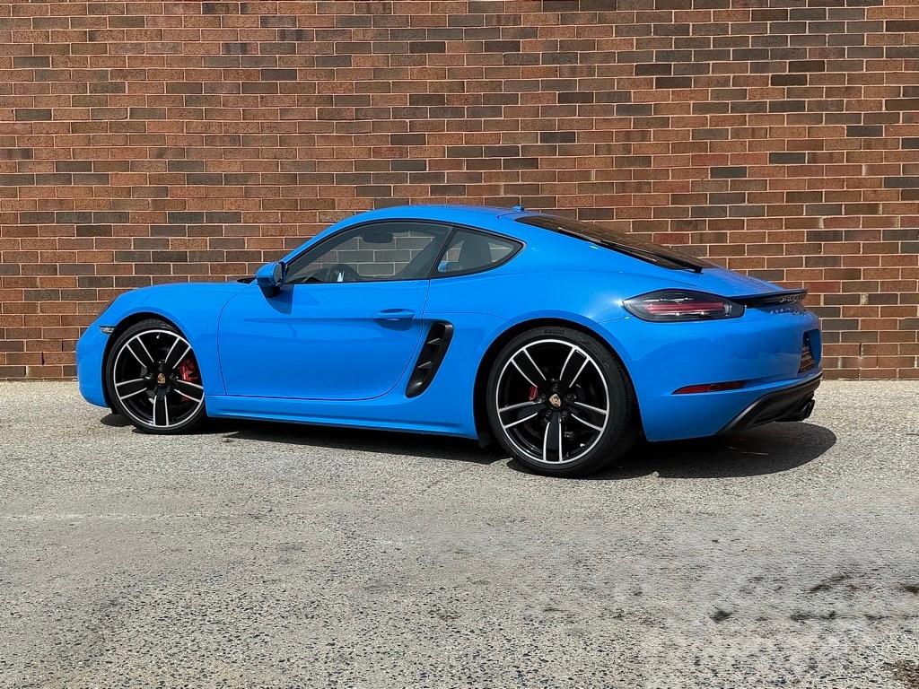 2024 Porsche Cayman S photo 3