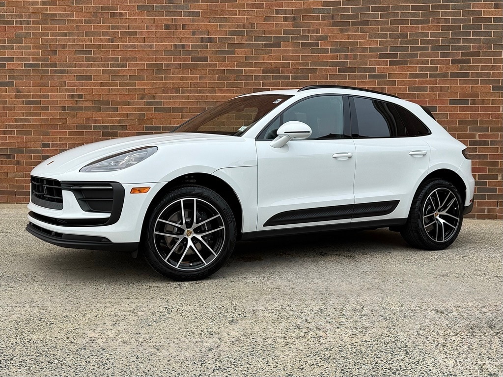 2025 Porsche Macan