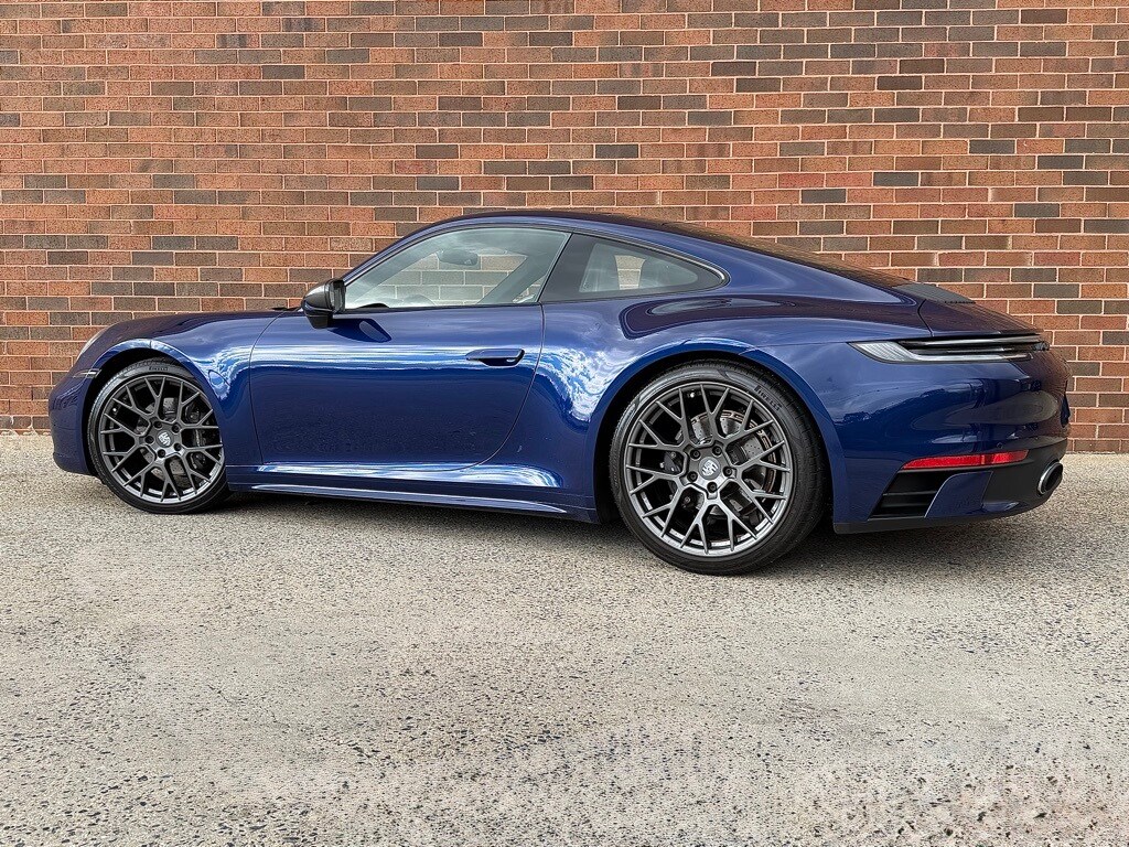 2024 Porsche 911 T photo 3